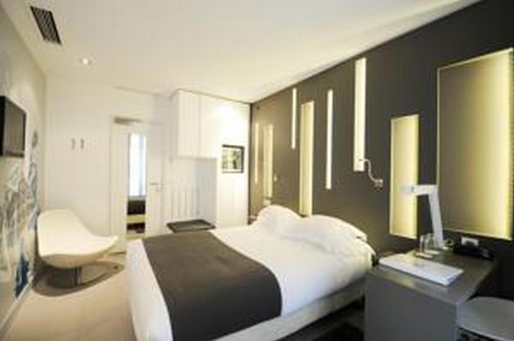 Arc De Triomphe Etoile Hotel Paris Bilik gambar